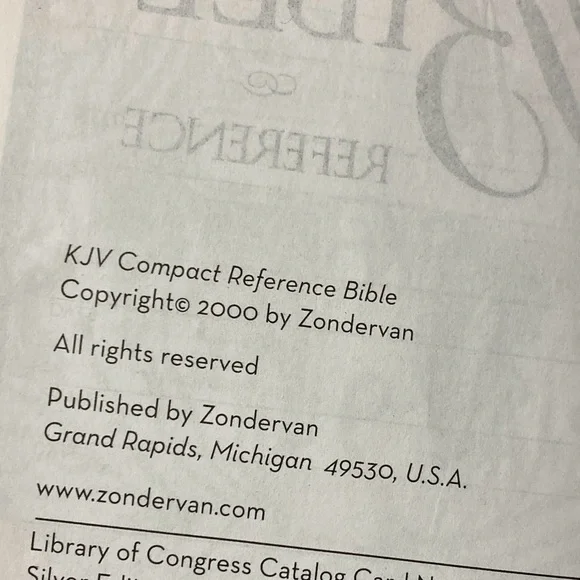 KJV Compact Bible black leather cover - Picture 6 of 7